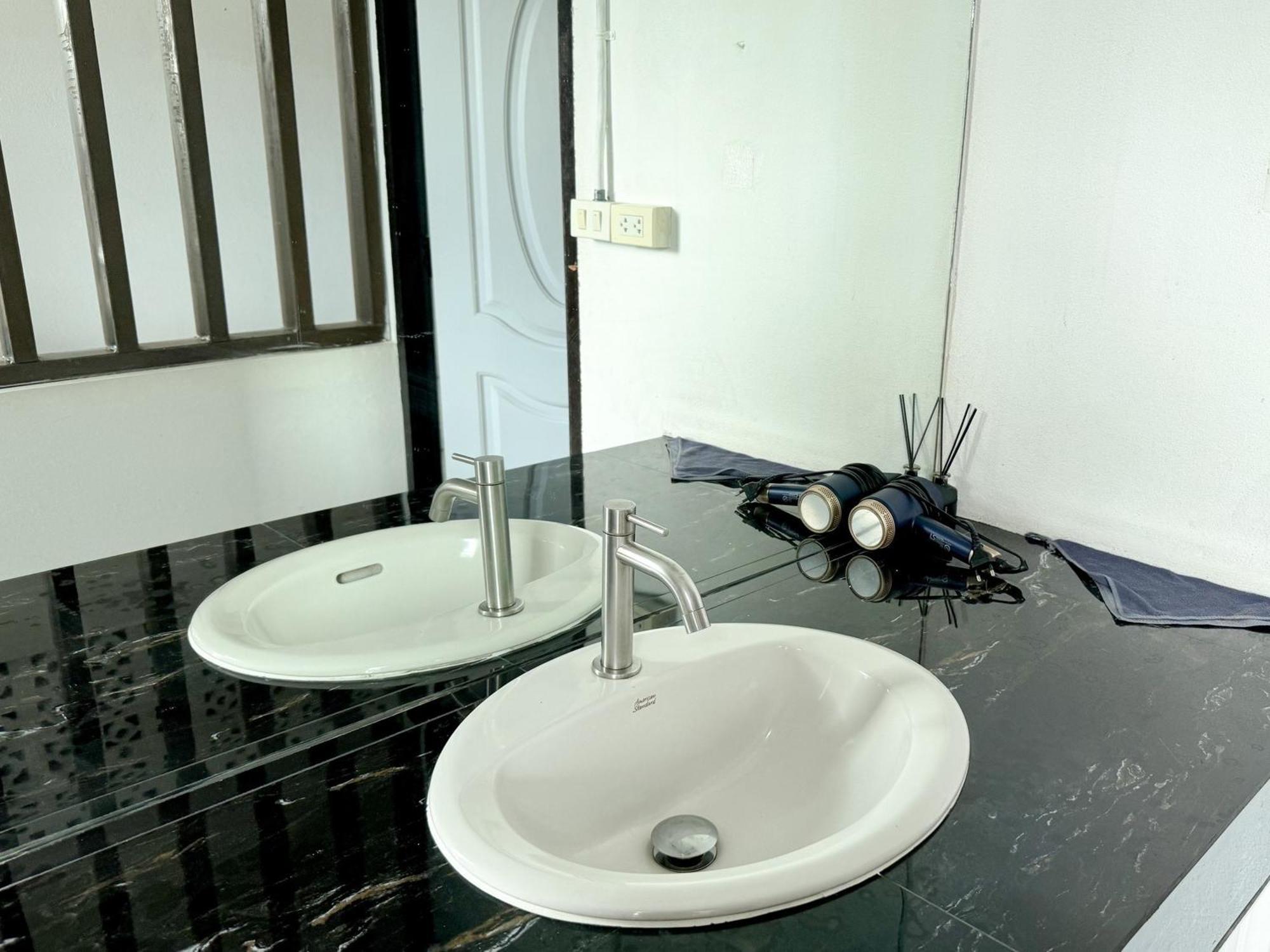 Ashi Poshtel Hostel Chiang Mai Buitenkant foto