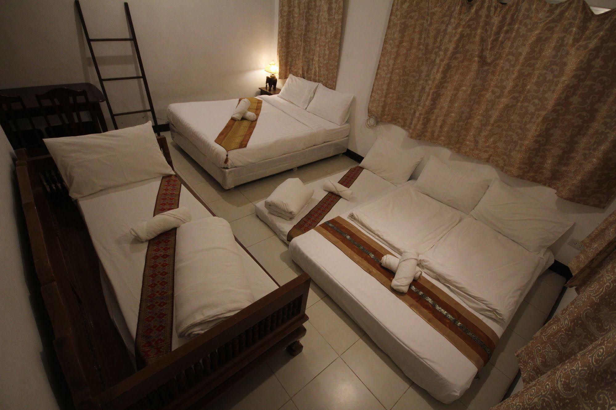 Ashi Poshtel Hostel Chiang Mai Buitenkant foto